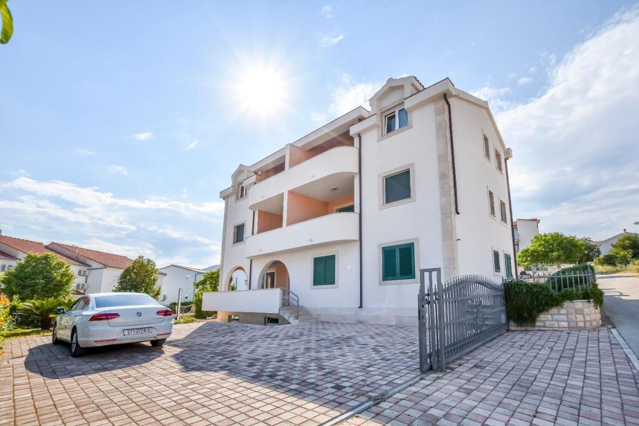 Apartments Anka 로고즈니차 외부 사진