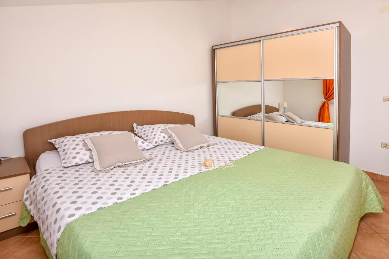 Apartments Anka 로고즈니차 외부 사진